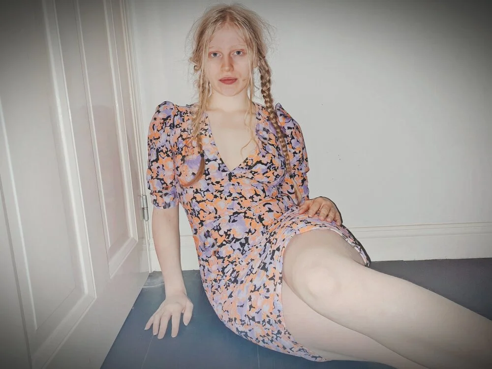 VeronicaJoyful Offline XXX-chat