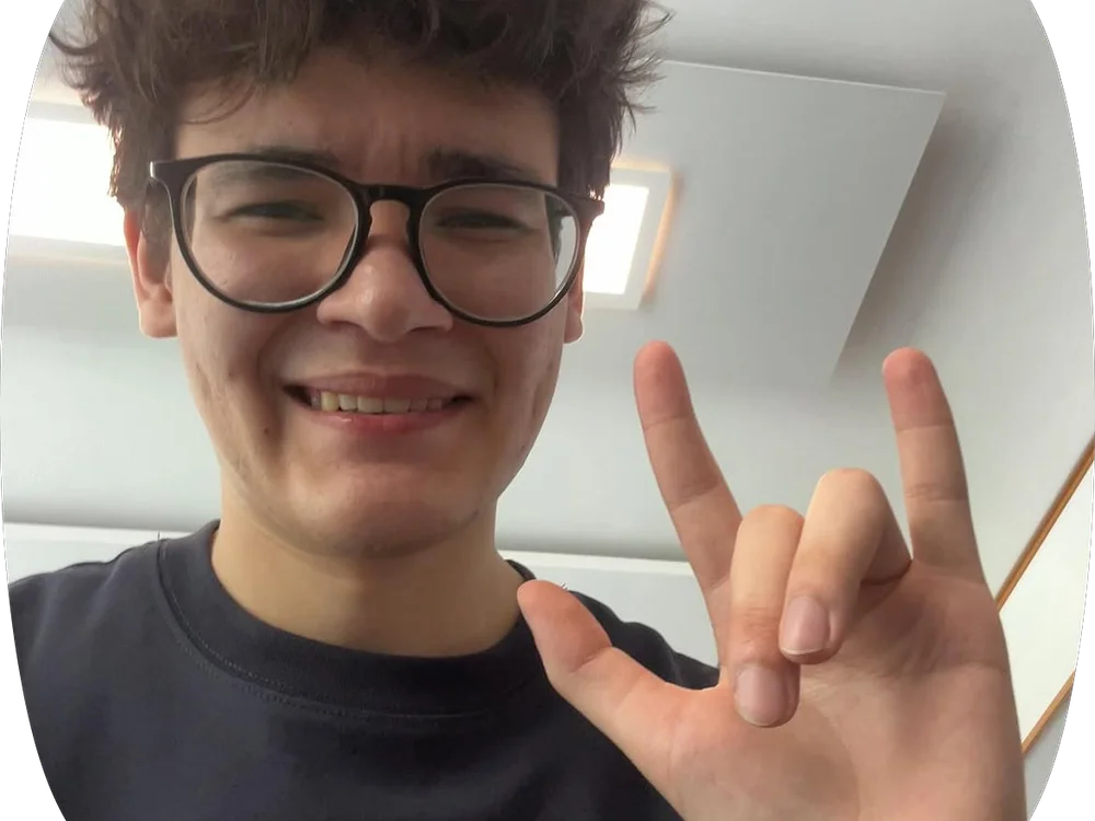 Omarrrdssd's Offline XXX Chat