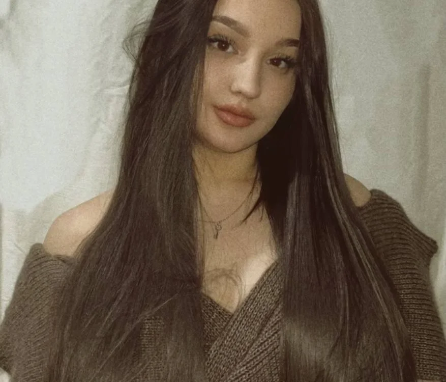 Helenn_Hunt cam model