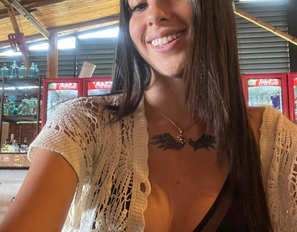 BellaaRossy Offline XXX-chat