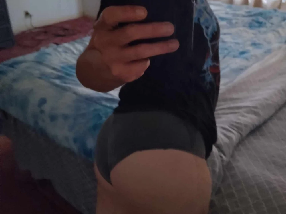 Offline chatovací místnost ShrtnThck