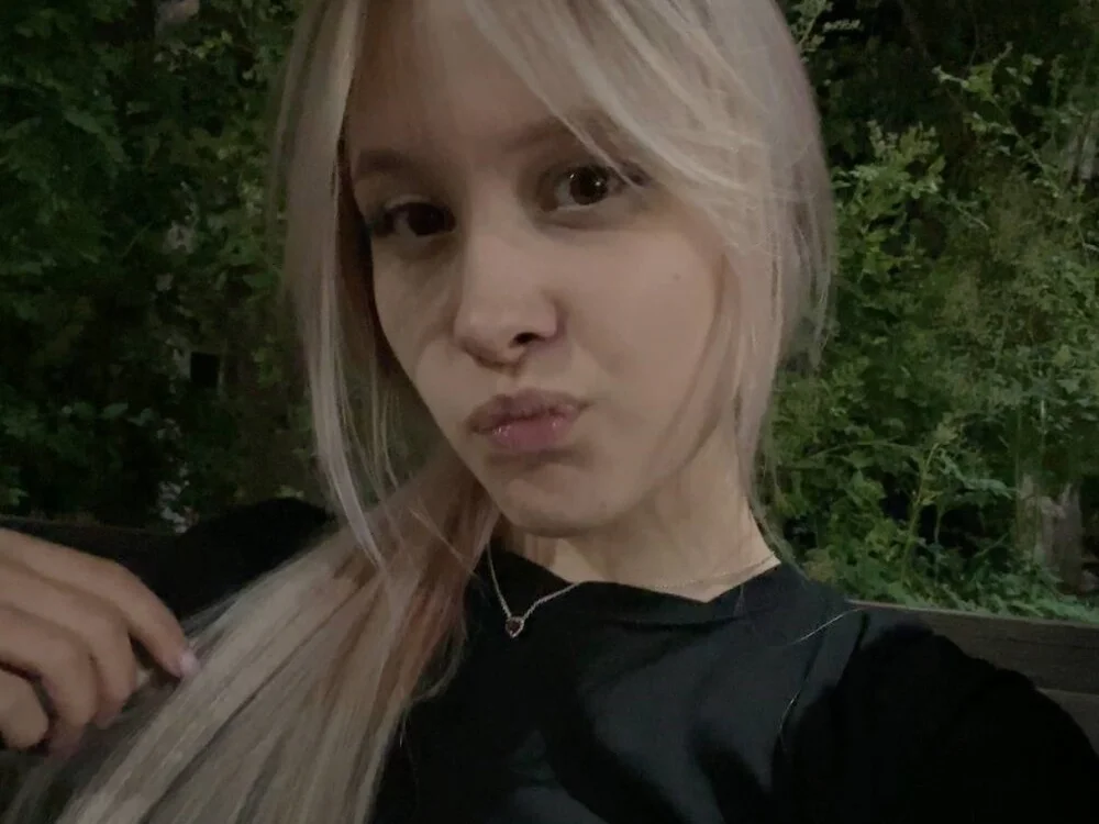 AunclreaVache Offline XXX Chat