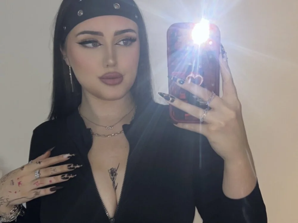 Офлайн-чат XXX Miahavefun