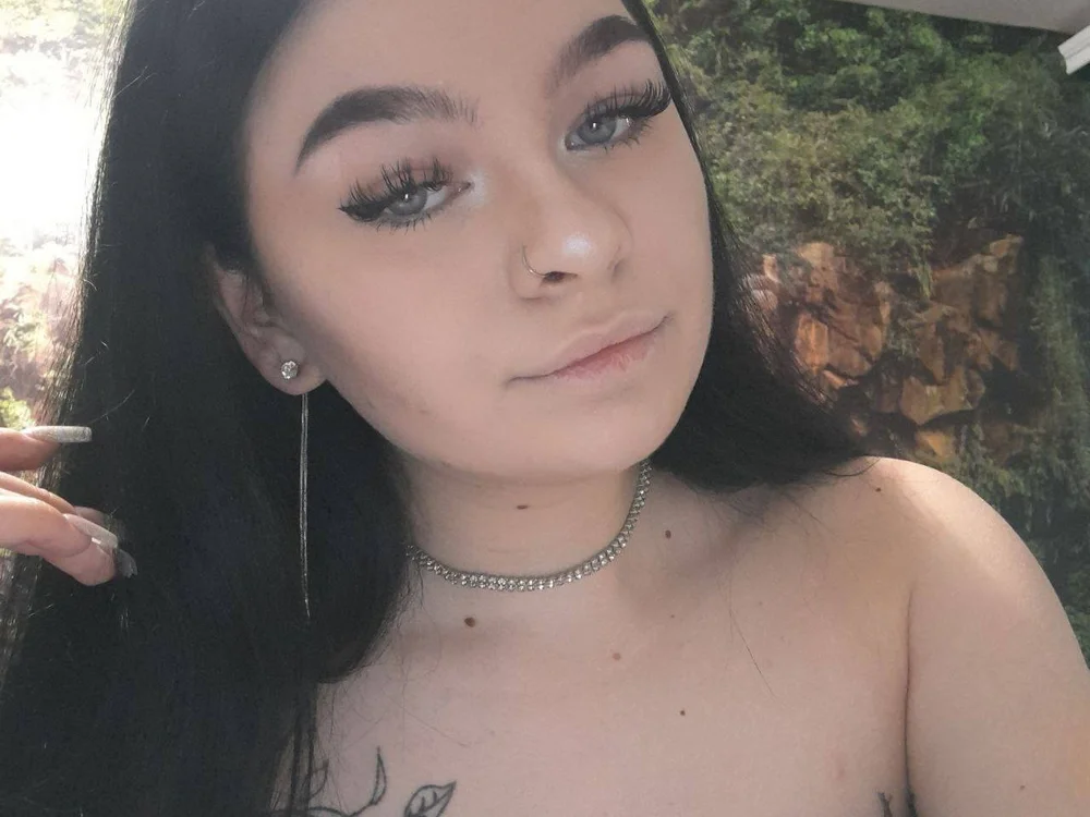 TaffyLune offline XXX-chat