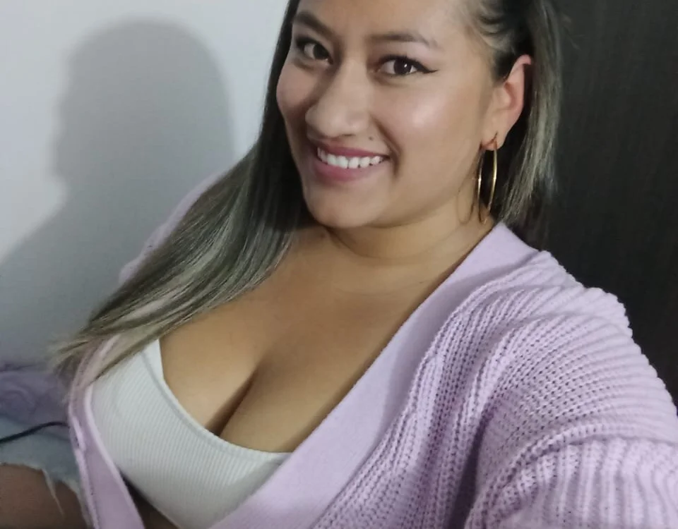 EmilyLove1014's Offline Chat Room