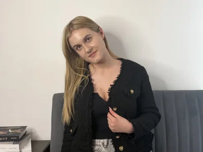 CaroleeIlle - Girl 