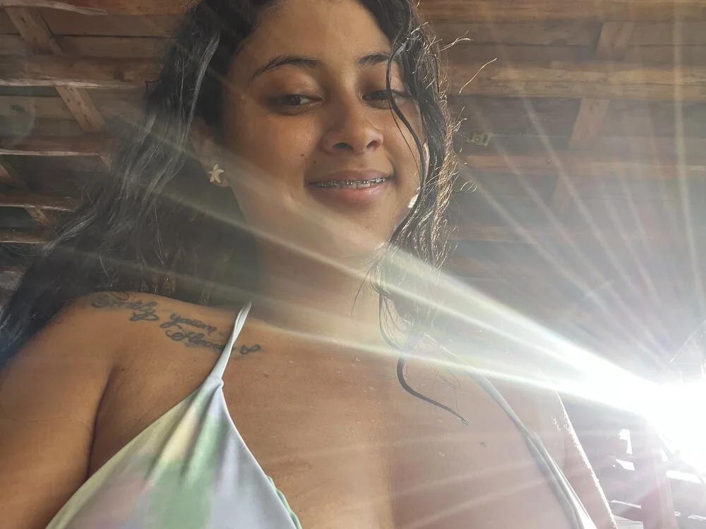 Lucy_0212n Offline XXX chat