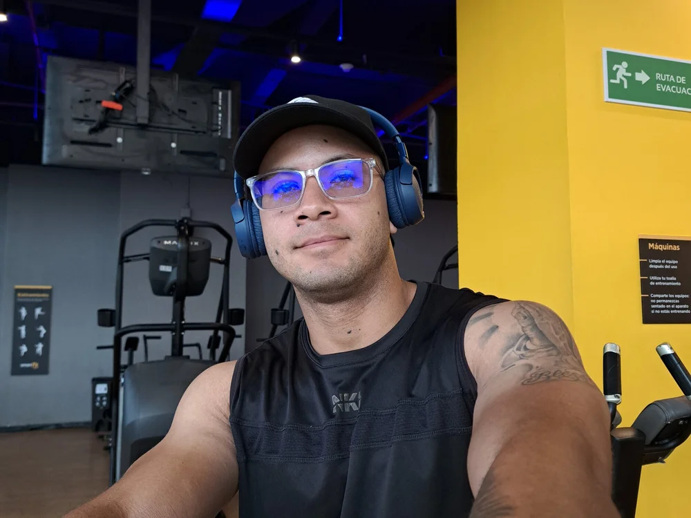 Fredy1993's Offline Chat Room