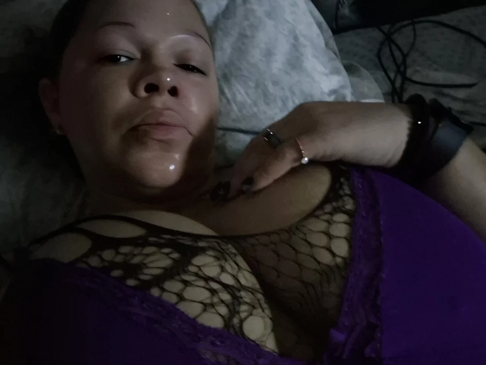 Mzstaywet82's Offline XXX Chat