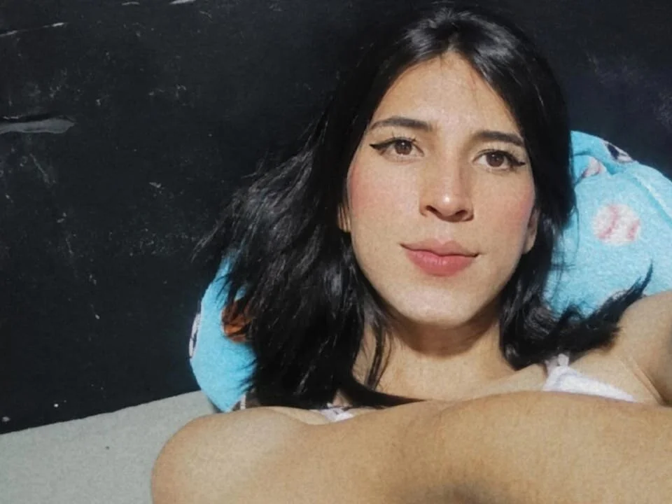 caitlyn_unu Offline XXX Chat