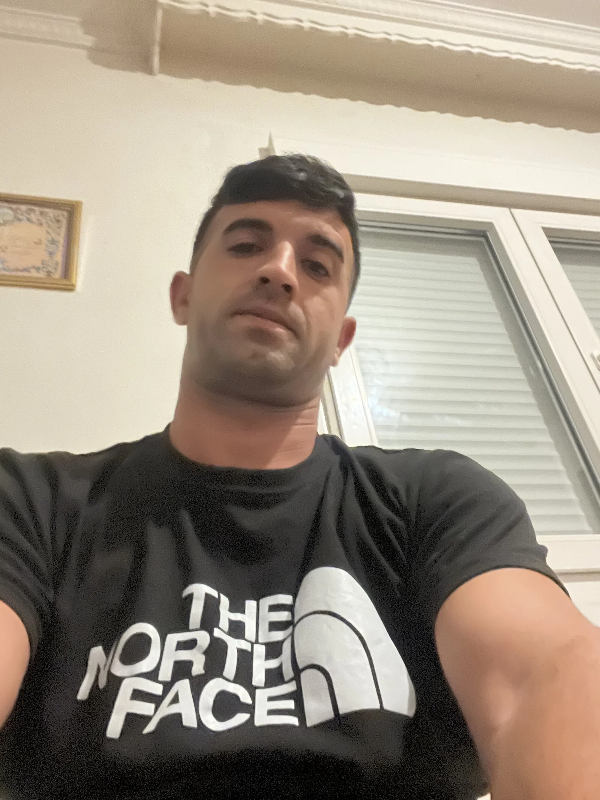 Milkdestroy live webcam