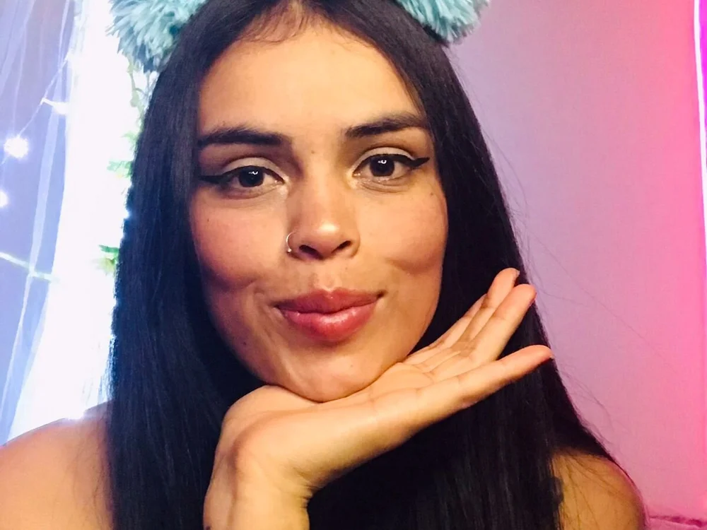 lorelei_lee22's Offline Chat Room