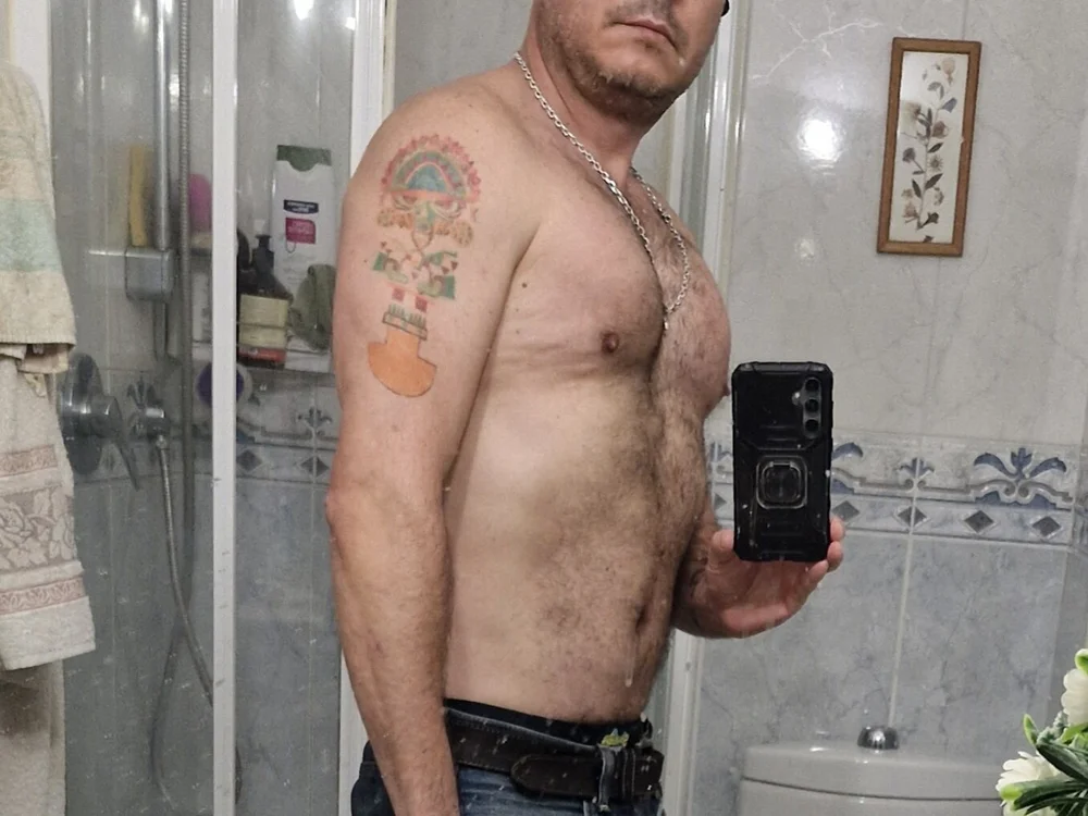 LuigiGalan1980's Offline XXX Chat