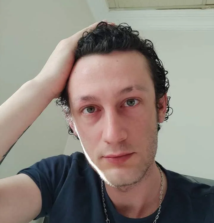 Aliben1995's Offline Chat Room