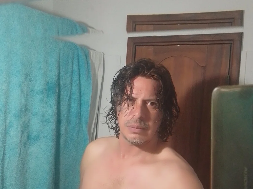 Supercolalvin's Offline Chat Room