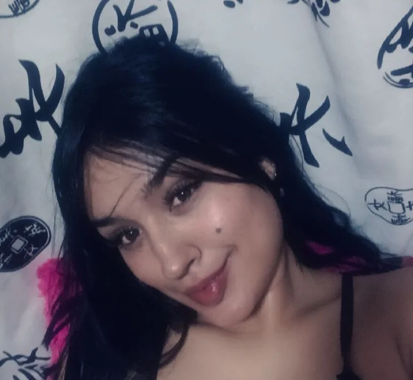 vicky_sandoval's Offline XXX Chat