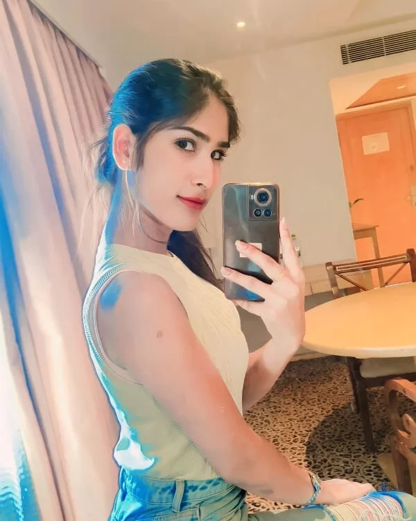 preethisupermodel's Offline Chat Room