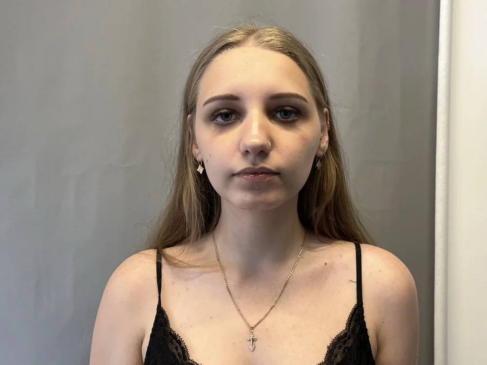 HollyLipman offline chatrum