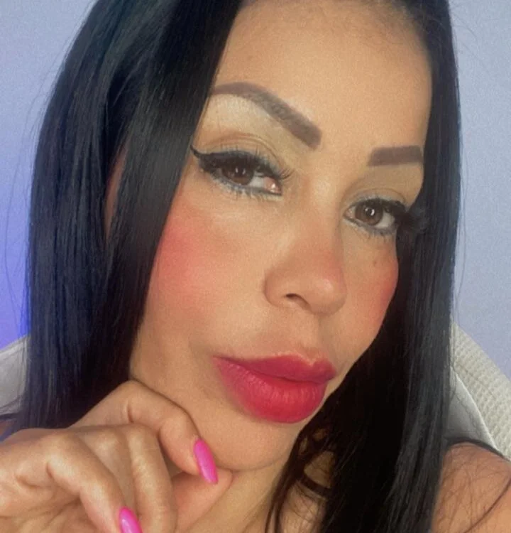 دردشة KAROL_RUBI الجنسية دون اتصال