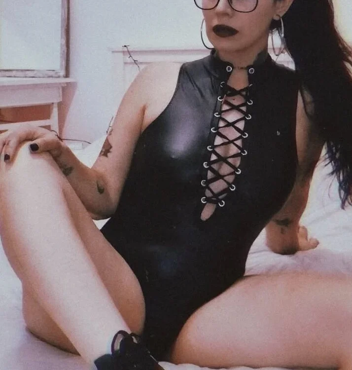 دردشة StarNinf4 الجنسية دون اتصال