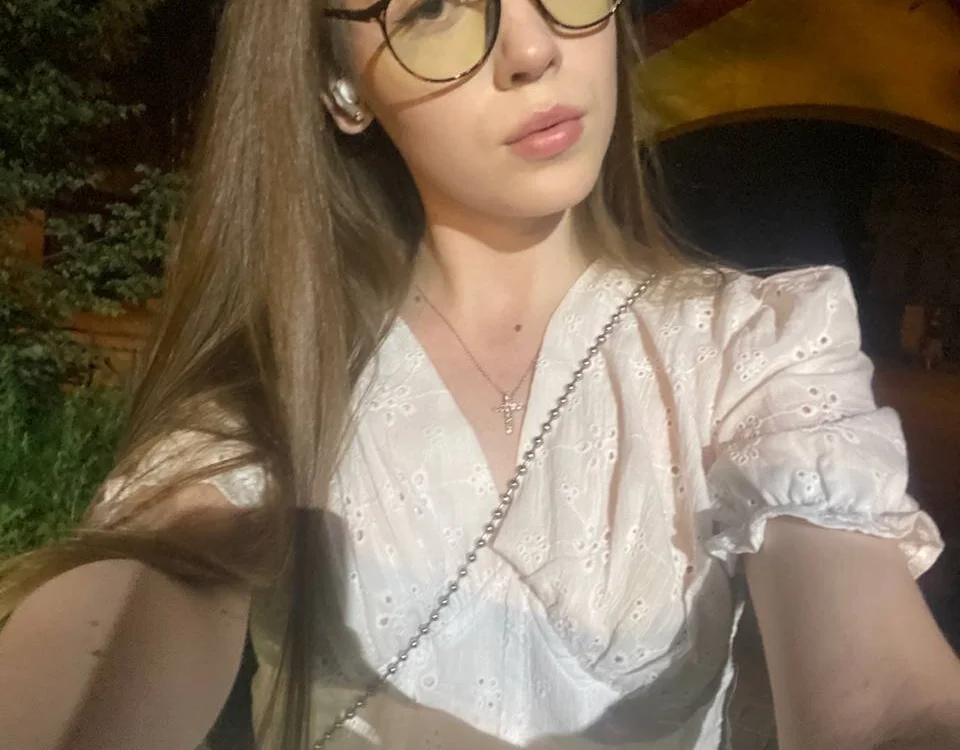 SweetButEvil's Offline XXX Chat