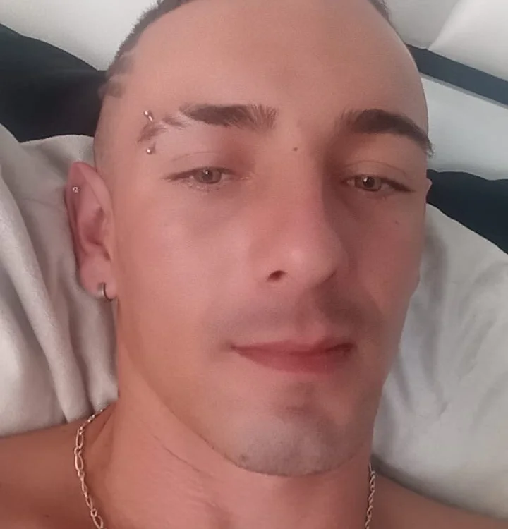 JoshuaCarter__'s Offline Chat Room