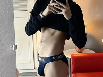 AronTawers Male Handjob Free Webcam Nude