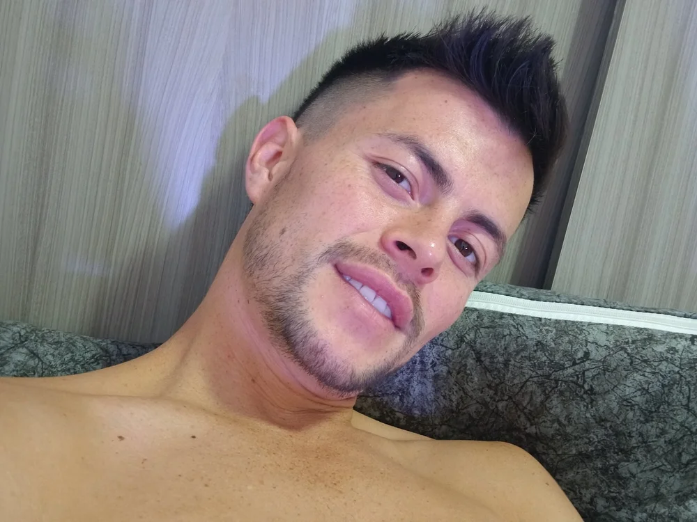 EdwardRoldan cam model