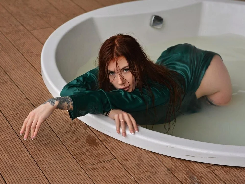 DivaMoon: офлайн-секс-чат