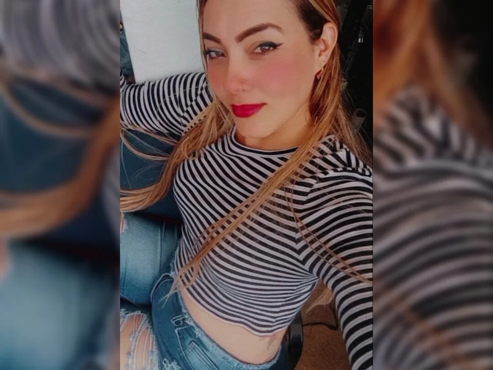 AltaGraciaa_'s Offline XXX Chat