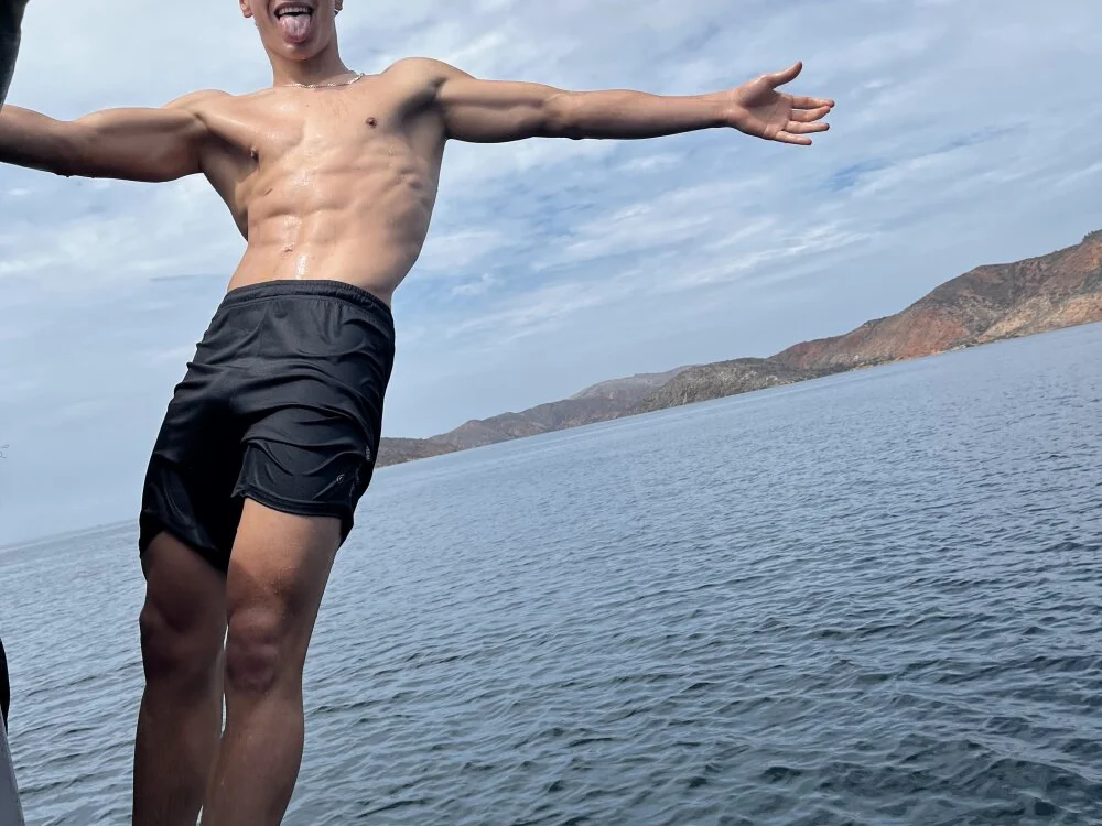 ilbambino_'s Offline XXX Chat