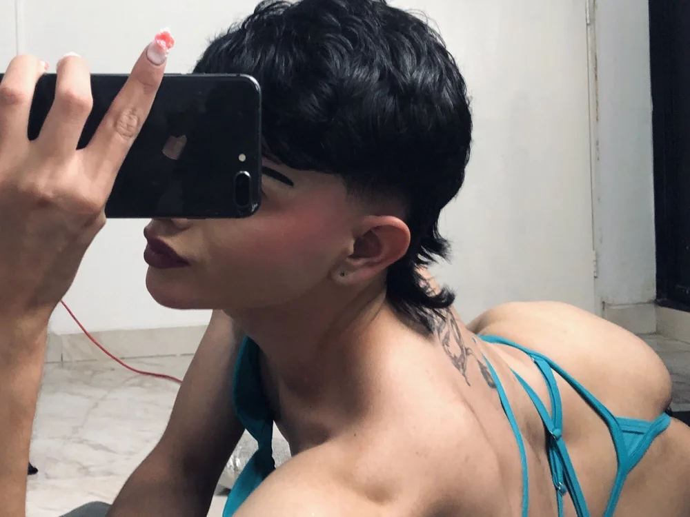 Dylan_turneroficial offline XXX-chat