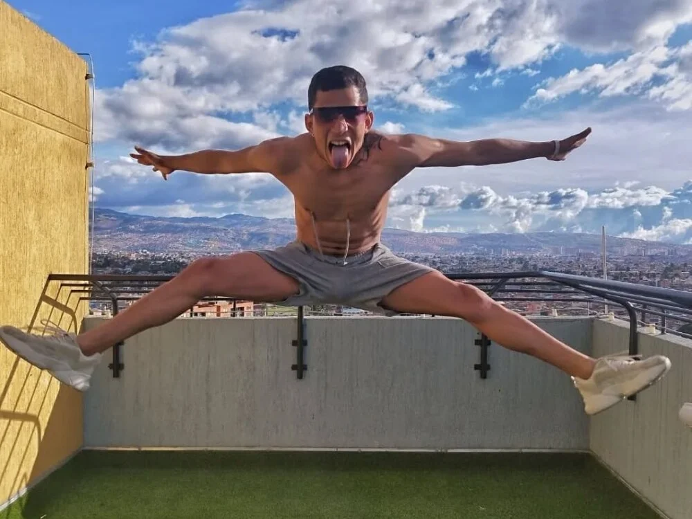 Офлайн-чат XXX TOMBOYSEXX