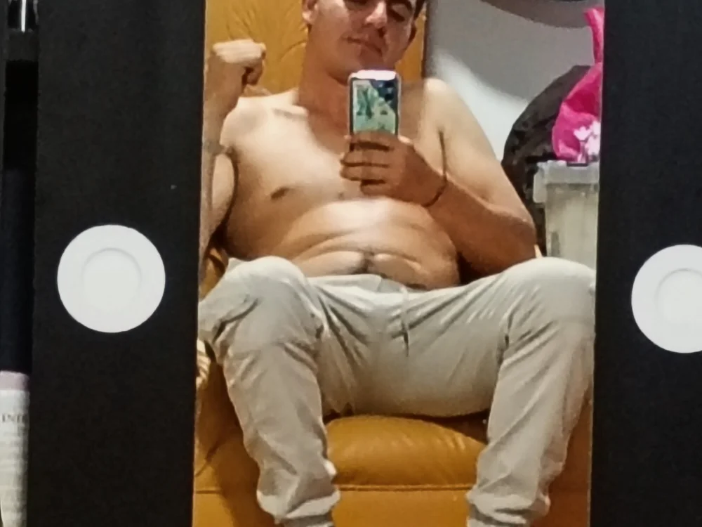 Esteban-diaz's Offline XXX Chat