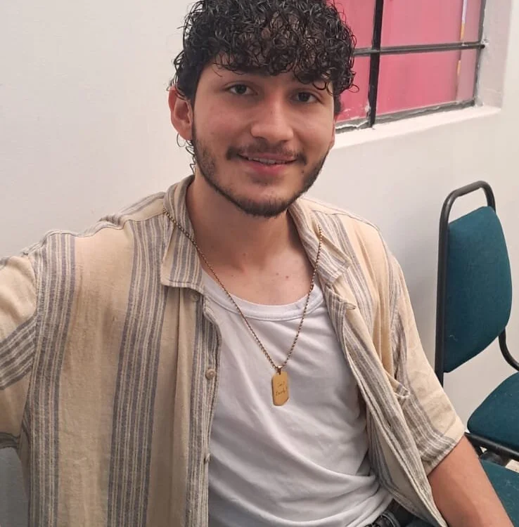 charmingboy_esteban's Offline XXX Chat