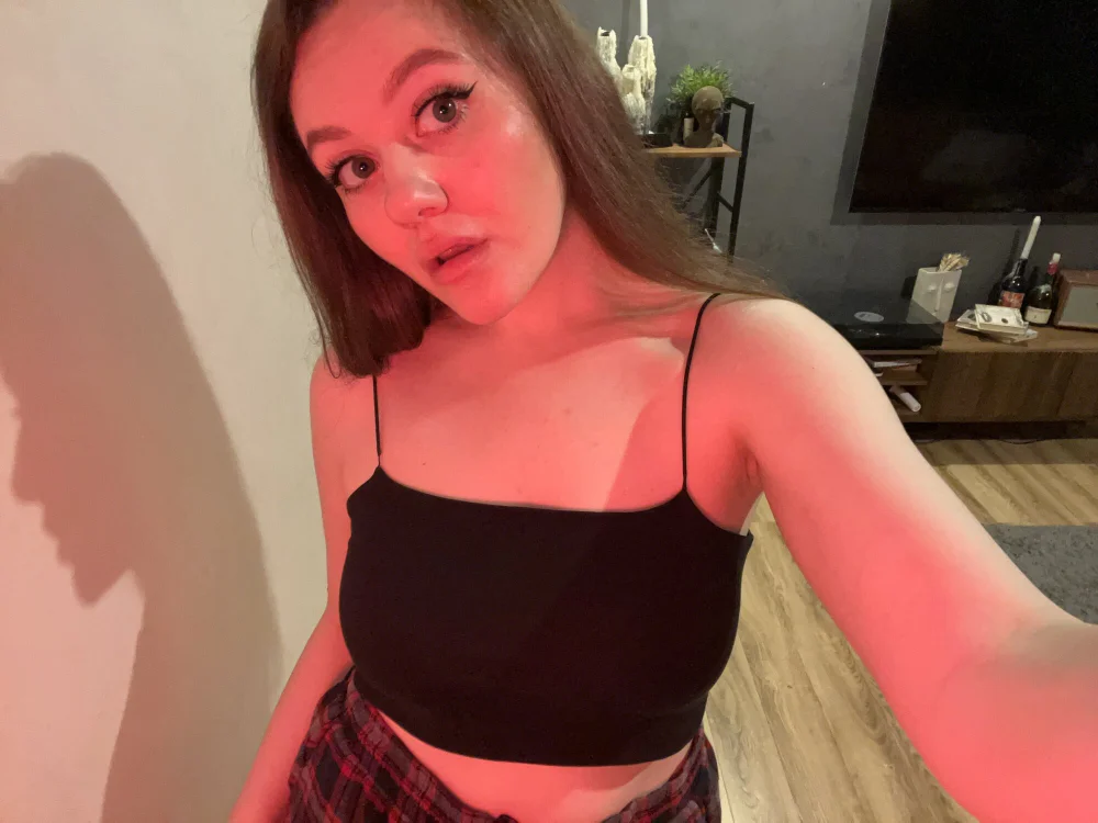 Anna_Wudd's Offline Chat Room