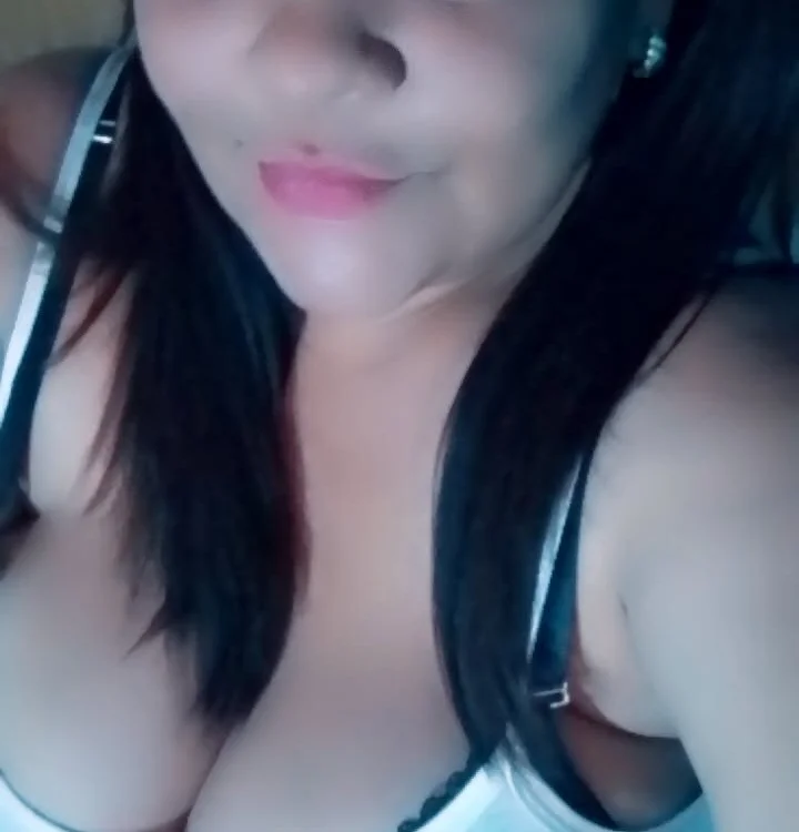 AndreinaRous offline chatrum