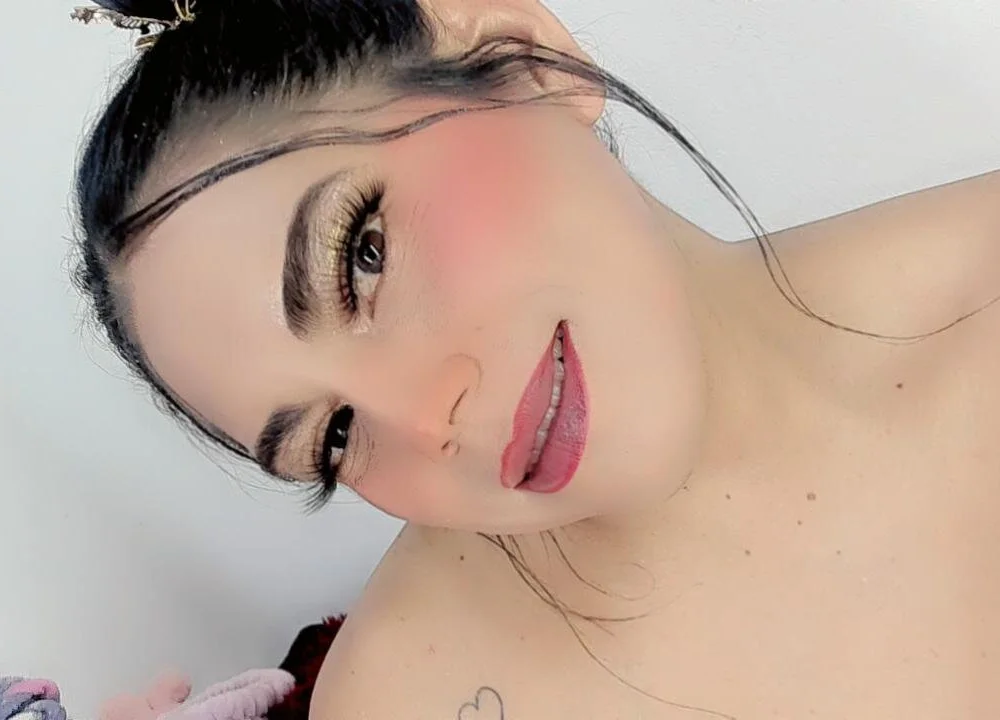 Estefa_Foxy's Offline XXX Chat