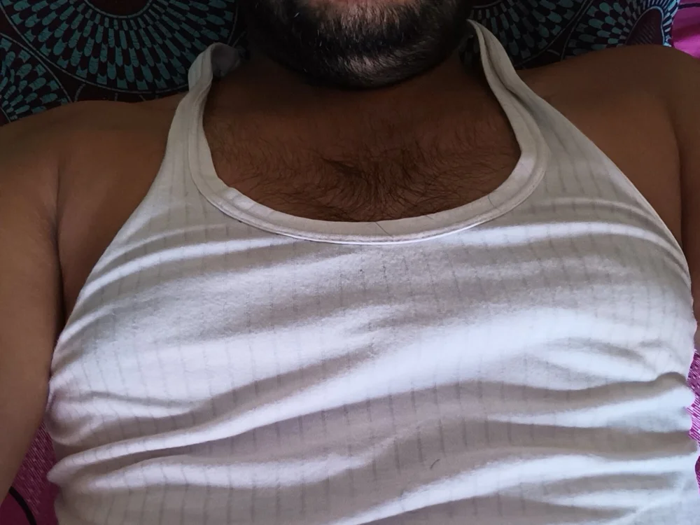 hotboy69693's Offline Chat Room