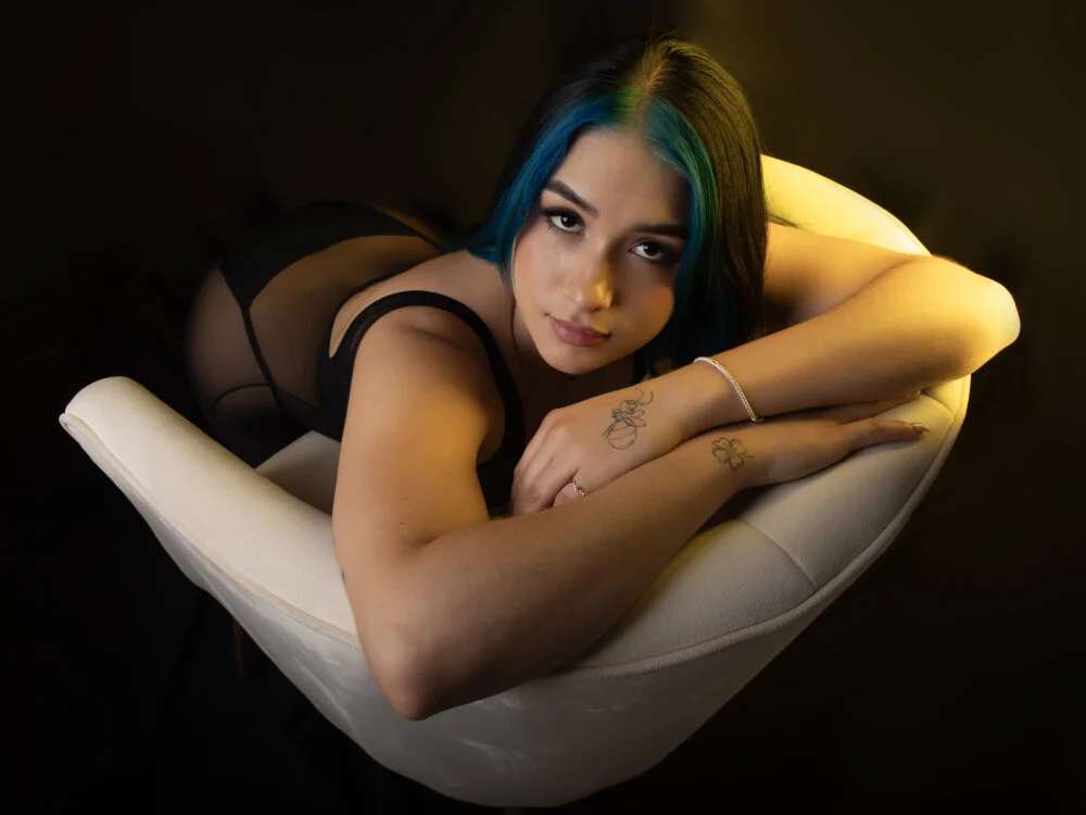 AnnyHizzle Offline XXX Chat