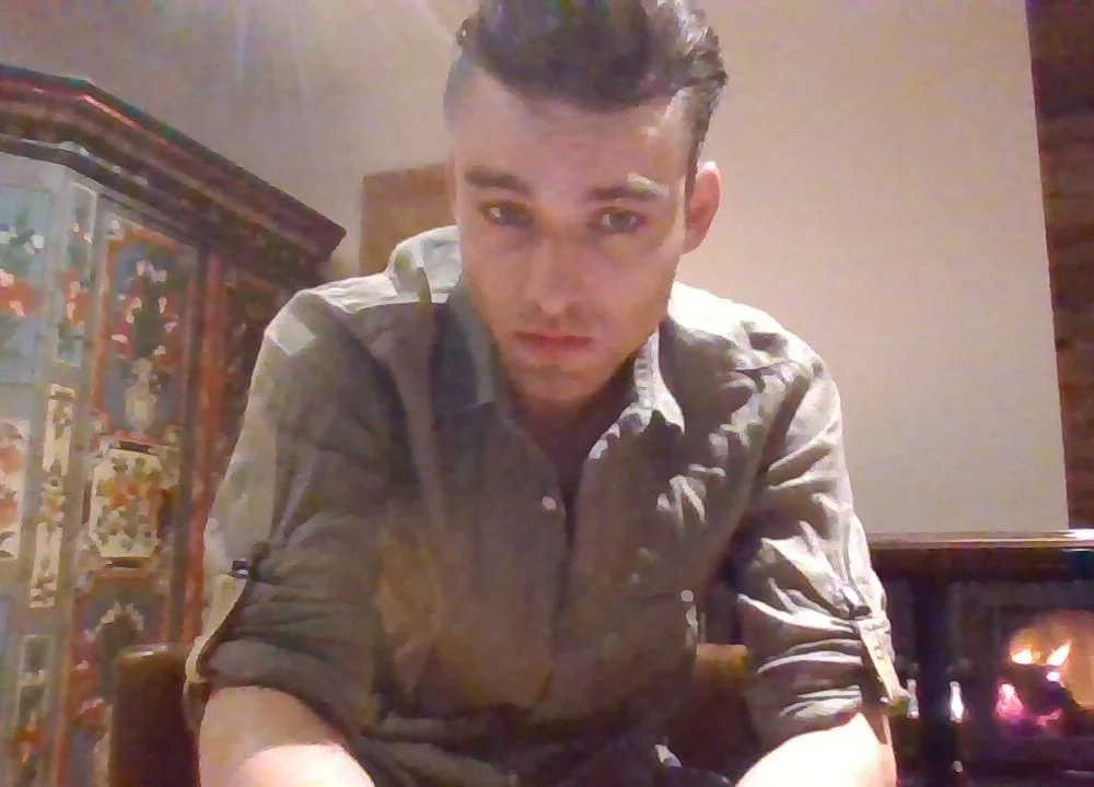 bilyboy4you's Offline XXX Chat