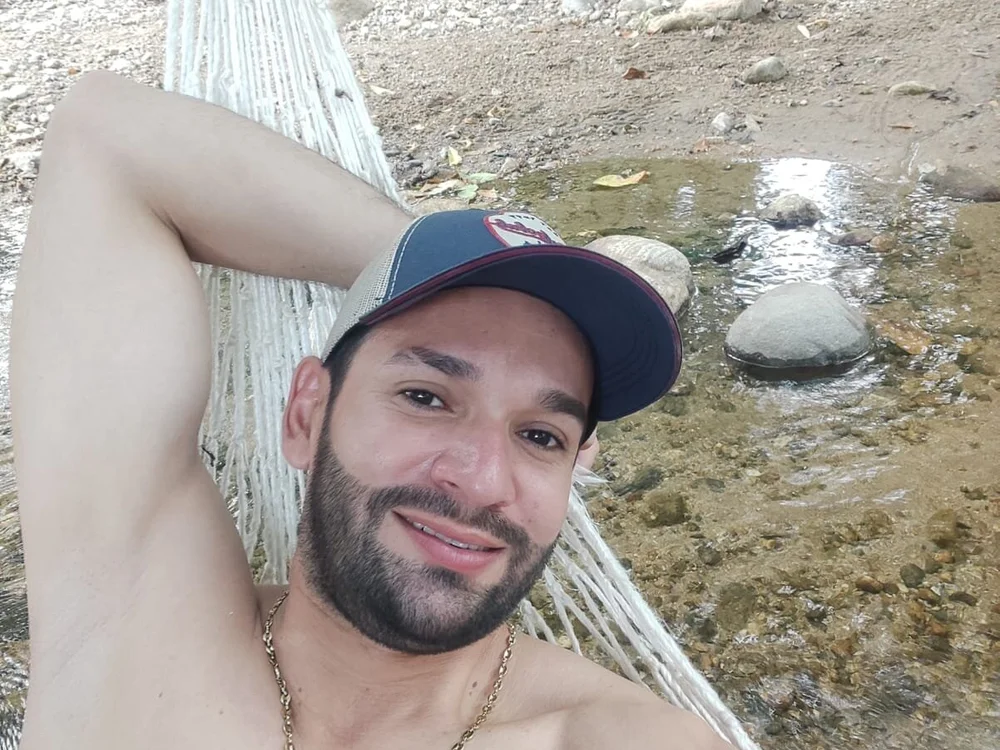 Offline chatovací místnost miketabarez