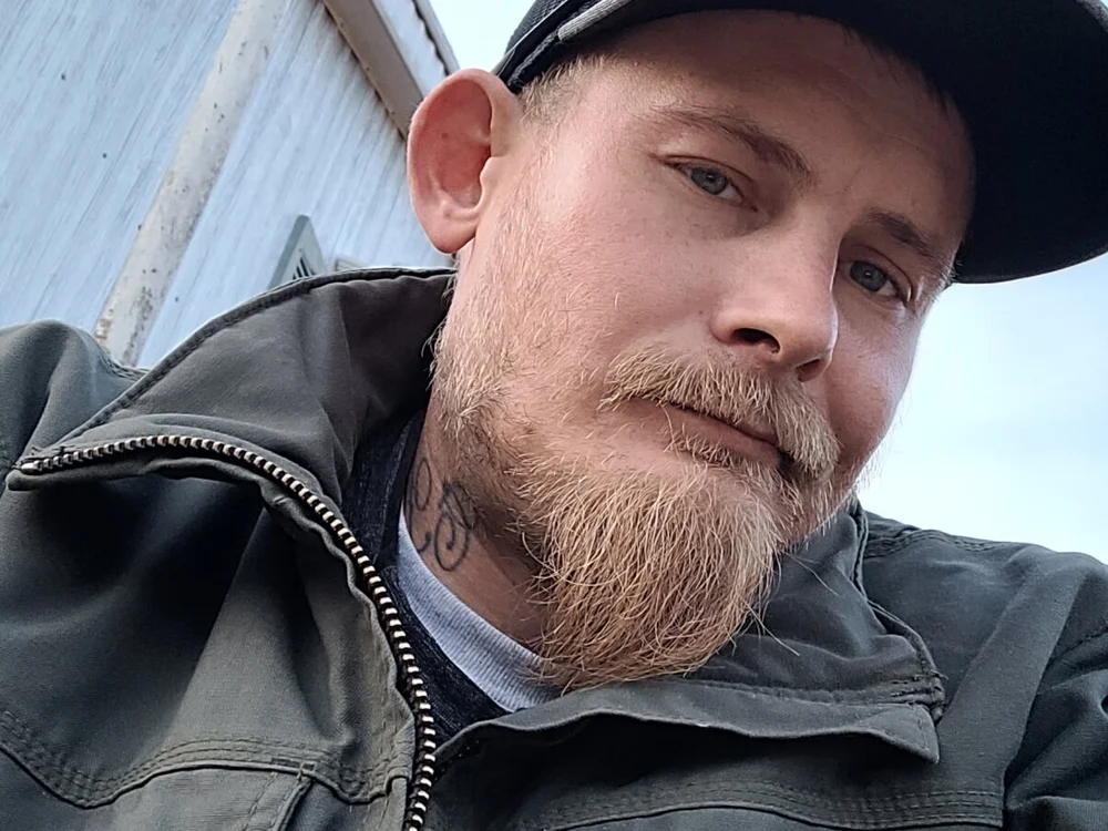 alexnyek offline chatrum