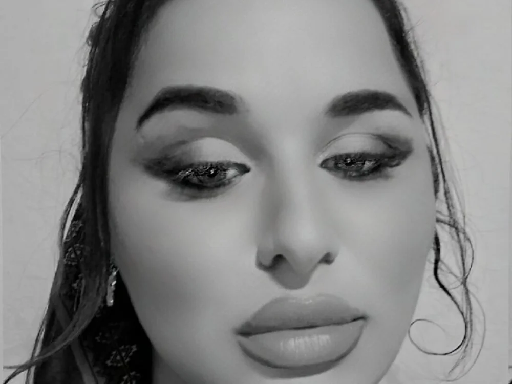 ElenaAlexa's Offline Chat Room