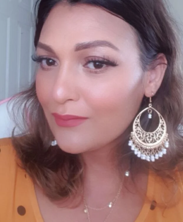 HeyMilani's Offline Chat Room