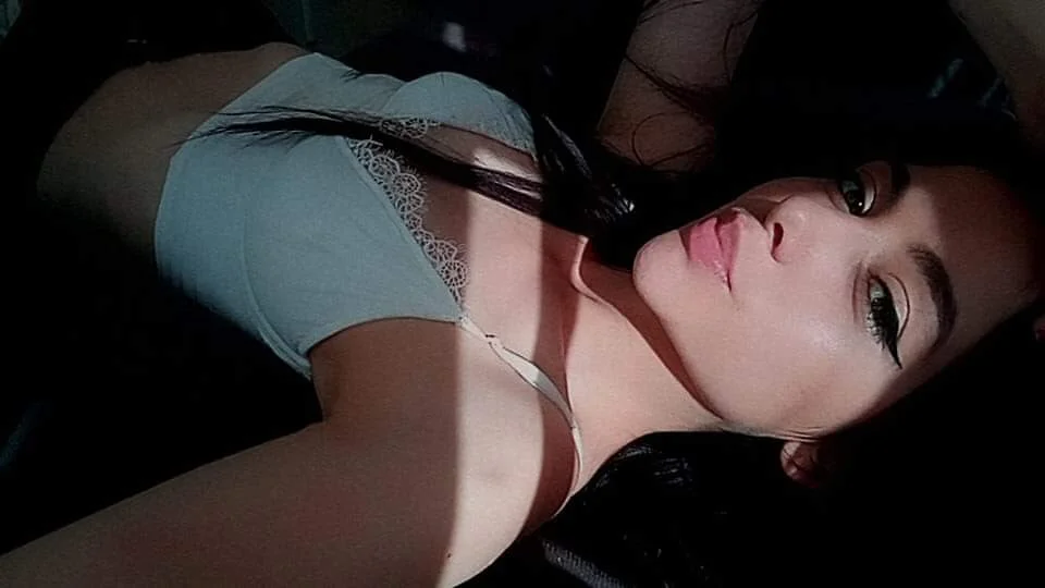 SARAY_ES' Offline XXX Chat