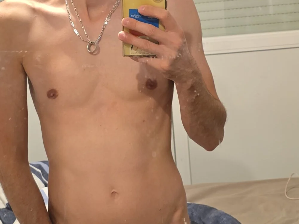 Chrisou73 Chat XXX offline