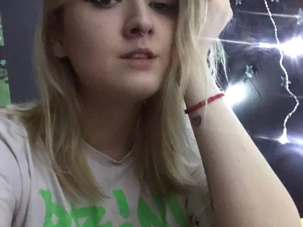 Bilik Sembang Luar Talian Cherchez_1a_Femme