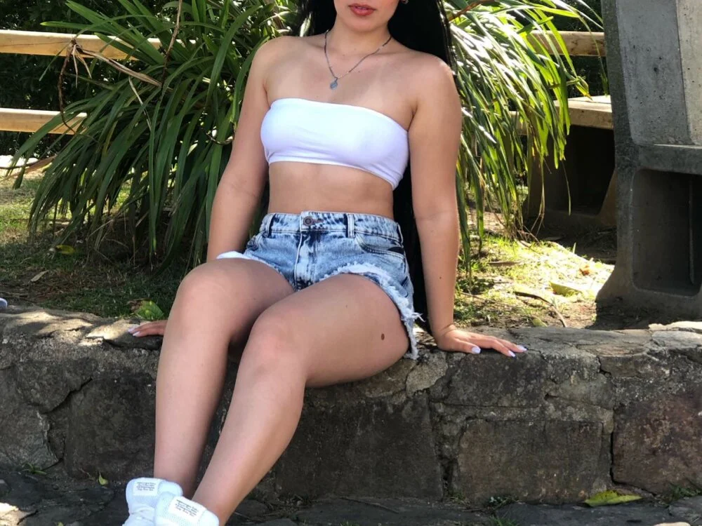 Oriana_03: офлайн-секс-чат