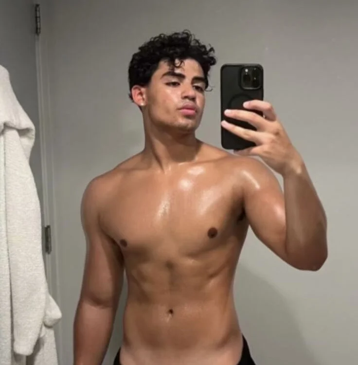 akaashrajputtt offline XXX-chat